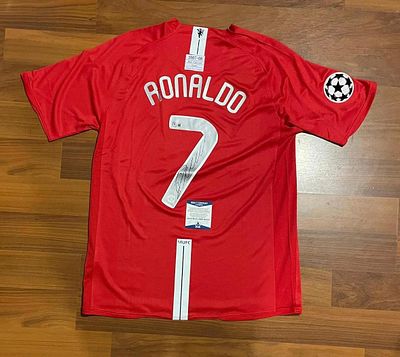 חולצה חתומה של כריסטיאנו רונאלדו איכותית ביותר של נייק במדי קבוצת מנצ׳סטר יונייטד. חולצת ניצחון 