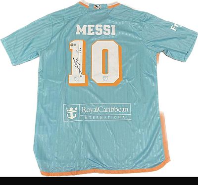 חולצה חתומה ויוקרתית של ליונל מסי בקבוצת אינטר מיאמי. שנת 2024. חולצת משחקי חוץ רשמית .של חברת 