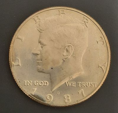 חצי דולר ארה"ב
מצב מינט UNC
שנה 1987D