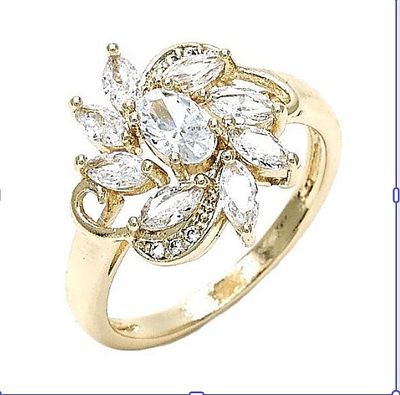 טבעת נדירה ביופיה, משובצת באבני זירקוניה סביב, בליטוש מיוחד