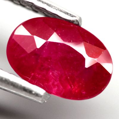 -0.88Ct. Normal Heated Ruby Natural Gemstone Top Red Oval Tanzania Sparkling(B044