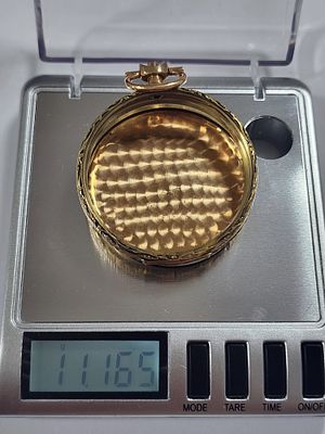 מכסה שעון עתיק מהמם מזהב 14K במשקל 
11.16 גרם.