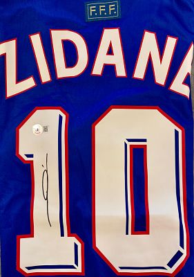 חולצה איכותית ויוקרתית חתומה של זינדין זידאן השחקן האגדי של צרפת. חולצה כדוגמת החולצה מאליפות 