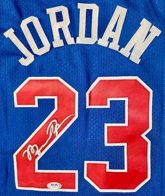 חולצה איכותית חתומה ונדירה ביותר של מייקל ג׳ורדן All Star 1992-1993 של חברת Micheal&Ness. מאומת 