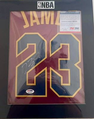 חולצה חדשה באריזה המקורית חתומה יוקרתית ונדירה של לברון ג׳יימס בקבוצת קליבלנד בא שיחק גם בעונת 