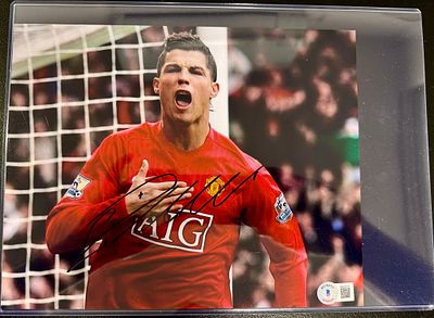 תמונה גדולה נדירה חתומה של כריסטיאנו רונאלדו במדי נבחרת פורטוגל עם אימות חתימה של Beckett witnessed