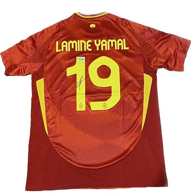 חולצה חתומה של יאמין יאמל במדי נבחרת ספרד. חולצת ניצחון באירו 2024. מאומת על ידי Beckett