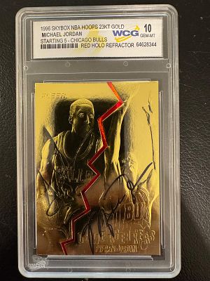 קלף מיוחד ונדיר מוזהב 23k של מייקל ג׳ורדן ופיפן עם חתימות של שניהם על הקלף. Skybox 1996.