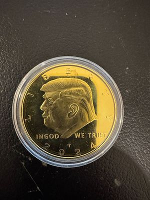 מדליה מיוחדת שיצאה לרגל ניצחונו של הנשיא טרמפ לנשיא ה 45 של ארה״ב