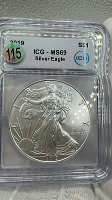 נשר כסף 2019 MS69. 🦅 מטבע **נשר כסף אמריקאי 2019** בציון MS69! 💎 פריט אספנים **נדיר ומבוקש**. 
