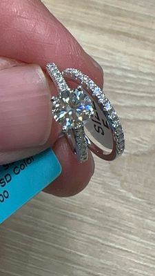 ✨ נדיר! **2 טבעות מואסניט** כסף סטרלינג מרהיבה! 💍 גודל 5. סה״כ 1.41 קראט ! CTW, בדרגת ניקיון 