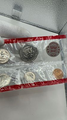מארז מטבעות 19XX. סט מטבעות 🪙 **נדיר** מהמנטה האמריקאית! 🇺🇸 שמור באריזה מקורית. הזדמנות 
