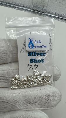 כדורי כסף טהור. ✨ **כסף טהור 999** בצורת כדוריות! 💎 משקל 7.7 גרם. מושלם ליציקות, תכשיטים, או 