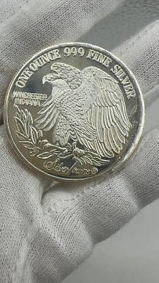 מטבע אונקיית כסף נשר- פרוף!. 🪙 מטבע כסף טהור במשקל אונקיה! 🦅 עיצוב **מרהיב** של נשר. הזדמנות 