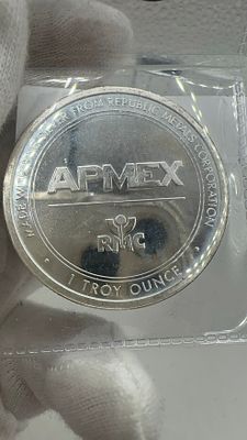 מטיל כסף APMEX. 🌟 מטיל כסף טהור במשקל 1oz! 🪙 **אפמקס (APMEX)** - שם דבר בעולם המתכות היקרות. 