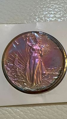 ליידי ליברטי עם פטינה צבעונית מיוחדת! מדליה לזכר 200 שנה לעצמאות ארה”ב (1776–1976), אינו מטבע 