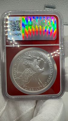 Eagle S$1 2025 MS69. 🦅 מטבע **נדיר** Eagle S$1 2025! מדורג MS69, אחד מ-50,000 הראשונים שהונפקו. 