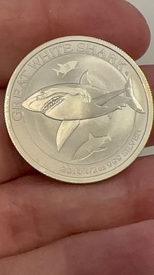 1/2 אונקיית כסף טהורה 999 ״כריש לבן״ חדשה מכספת!. 🦈1/2 אונקיית כסף טהור 999 במשקל חצי אונקיה! 