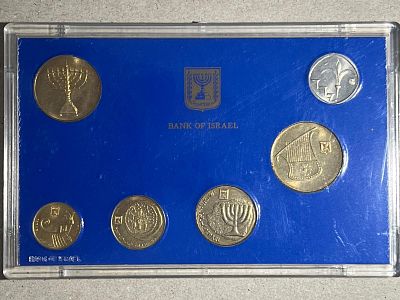 סדרת מטבעות ישראל עם חנוכיה