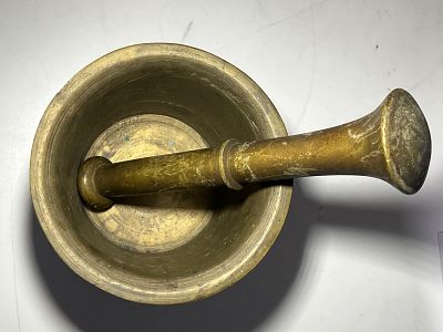 עלי ומכתש פריט נוסטלי ויפה