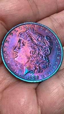 🤩 מטבע מורגן משנת 1889! ✨ צבעים מהפנטים, **נדיר במיוחד** 💎 פריט אספנים מושלם. 🥇 הזדמנות 