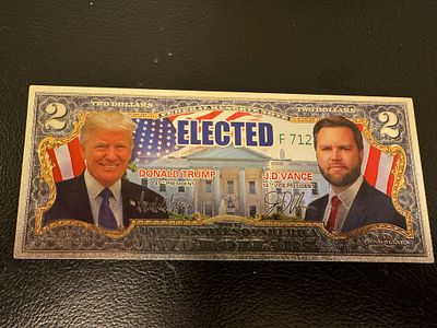 שטר פנטזיה של 2 דולר מצופה כסף של הנשיא טרמפ ושל סגנו J.D. VANCE