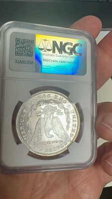 דולר מורגן 1886! מדורג NGC 62!. מטבע דולר מורגן 🪙 נדיר, מדורג על ידי NGC! ✨הזדמנות לאספנים!💰 