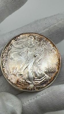 נדיר! פטינה צבעונית טבעית מכספת! איגל כסף 1994. 🦅 מטבע **איגל כסף** משנת 1994! גוון עתיק ✨ 