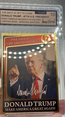 קלף טראמפ מוזהב חתום. אספנות נדירה! 🇺🇸 קלף **דונלד טראמפ** במהדורה מוגבלת וחתומה! 🔥 פריט 
