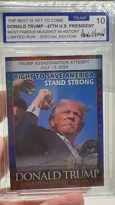 קלף טראמפ - ניסיון ההתנקשות. 🚨פריט אספנות **ייחודי**!🚨 קלף המתעד אירוע היסטורי. 📜 **נדיר** 