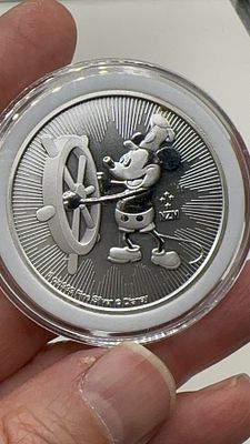 נדיר ביותר! מטבע כסף מיקי מאוס. ⚓️ מטבע כסף טהור בעיצוב **מיקי מאוס קפטן**! 🚢 פריט אספנים 