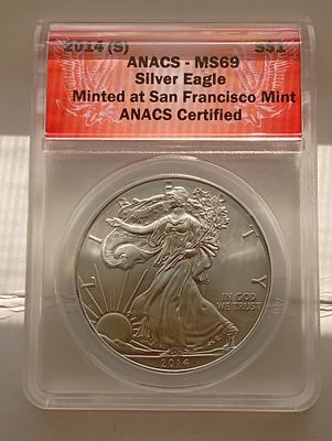 מטבע כסף איגל אמריקאי (S) שנת 2014 מאושר על ידי ANACS בדירוג גבוה MS-69. מטבע זה מבוקש מאוד 