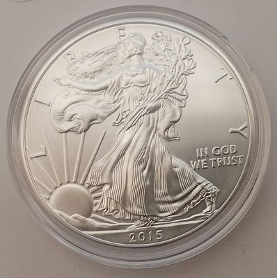 אמריקן סילבר איגל 2015 Type-1. מטבע יפהפה במשקל אונקיה וידוע בחשיבותו ההיסטורית בעיצובו הפטריוטי