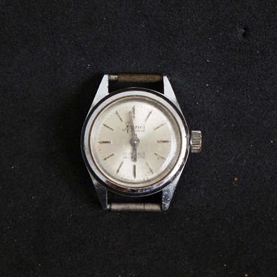 RENIS- VINTAE SWISS WATCH(W26)