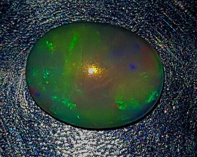 ---1.55 ct Opal, Ethiopian Opal, Natural Gemstone, Dazzling Opal, Welo Opal, OPL 9x6 mm(D)