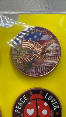 נדיר! לוט 4 אונקיות נחושת אמריקאים
חדשים בהנפקה מיוחדת ומוגבלת.
3 מטבעות צבעוניים משני הצדדים 