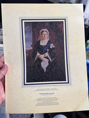 הדפס מלכה ויקטוריה
נמצא באוצר שהיה עם הרבה פריטים בכספת. 🖼️ הדפס **מלכה ויקטוריה** מהגלריה 