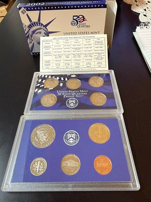 עלה כעת! ערכת מטבעות מינט מקורי של ארה״ב משנת 2002 , הערכה כוללת 2 סטים של מטבעות סה״כ 10 