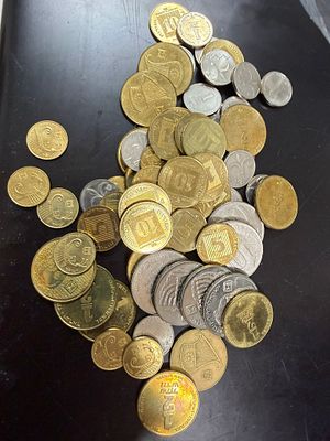 עלה כעת! לוט ענק של מטבעות חנוכה משנים שונות :
5 אגורות 9 מטבעות 
10 אגורות 10 מטבעות 
1 אגורה 