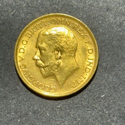 רק 12.5 אחוז עמלה! מטבע זהב סוברין 22K, קוטר 22 מ"מ, משקל 7.98 גרם