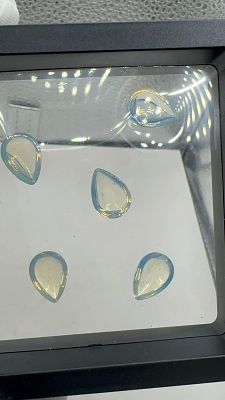 לוט 5 אבני קרח אופל מלוטשות טיפה ומוכנות לשיבוץ.
