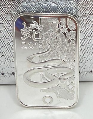 מטיל כסף "שנת הנחש" 2013 BAR כסף טהור מיוחד 999
מהדורה מיוחדת!. מטיל **כסף טהור** מרהיב משנת 