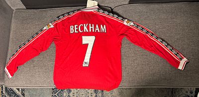 חולצת רטרו רפליקה איכותית וחדשה עם הטיקט של David Beckham במדי Manchester United, שרוול ארוך 