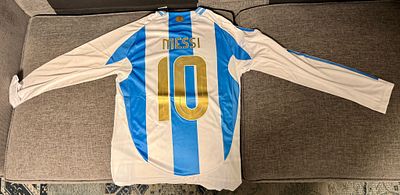 חולצת Lionel Messi רטרו/רפליקה איכותית וחדשה עם הטיקט של Argentina national football team 
