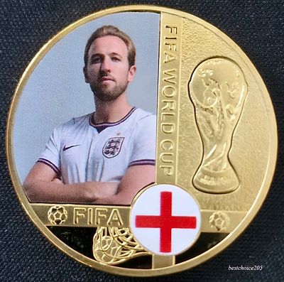 מטבע פנטזיה בעיצוב ייחודי מסדרת מונדיאל FIFA 2026, המציג את הארי קיין במדי נבחרת אנגליה
