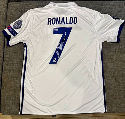 Cristiano Ronaldo – Signed Real Madrid 2017 Champions League Final Jersey – Beckett Witnessed. Re 