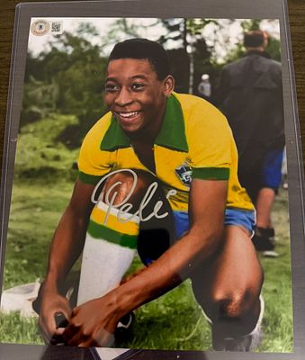 Pel&eacute; – Signed Brazil National Team Photo – Beckett Witnessed. A color photograph of football 