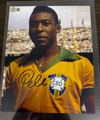 Pel&eacute; – Signed Brazil National Team Photo – Beckett Witnessed. A photograph of football legend 