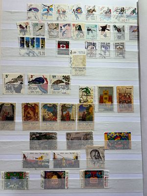לוט בולים נושאיים באלבום, 30 עמודים מצולמים, ממדינות שונות. הנסיכה דיאנה, כוכבי קולנוע, דמויות 
