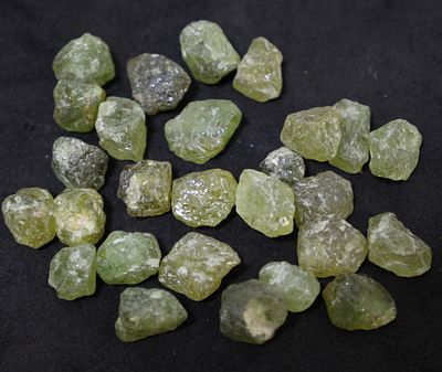 --108.00+ ct Natural Untreated FINE QUALITY Grossular-Andradite Rough Garnet From lot on photo 